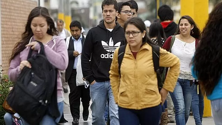 Minedu ampl&iacute;a vigencia del carn&eacute; de institutos