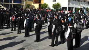 Los estudiantes deben usar gorros para protegerse. Foto: Panamericana TV