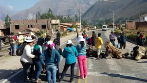 Mineros informales bloquean carreteras en varias regiones. Foto y video: Canal N