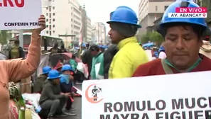 Mineros informales se mantienen en los exteriores del Congreso en protesta por la ampliación del Reinfo. / Video: Canal N