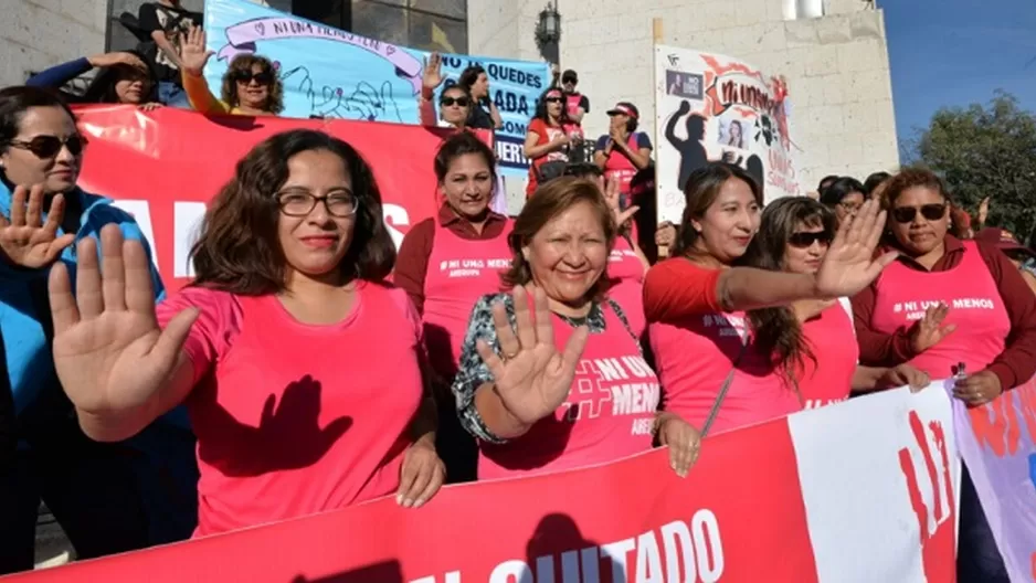 Ministra participó en la movilización desde Arequipa