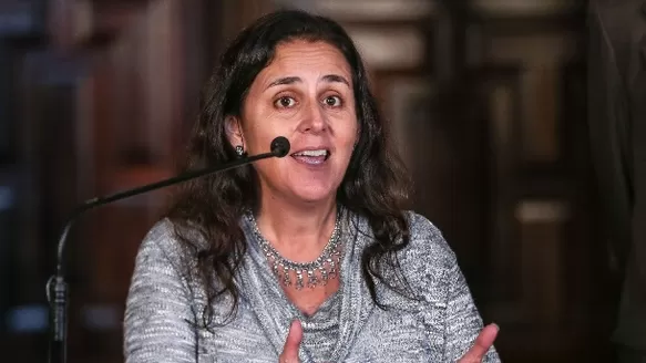 Ministra consideró que está en manos de las federaciones levantar la huelga