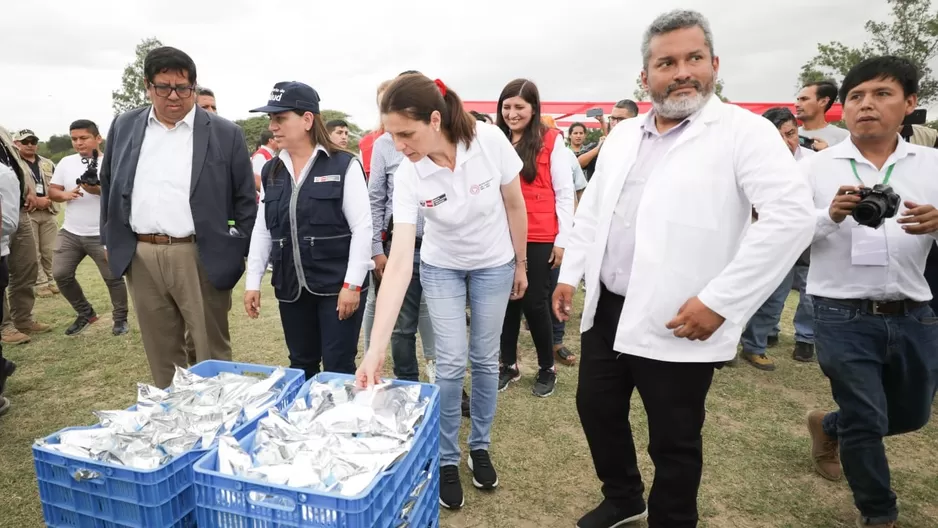 Entrega de alimentos y equipos / Foto: MVCS