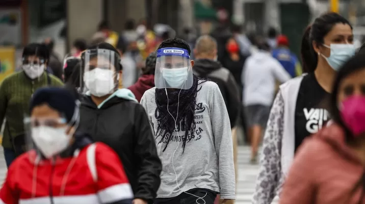 Ante la confirmación de un caso con la nueva variante ómicron, se debe realizar el censo. Foto: Andina Ante la confirmación de un caso con la nueva variante ómicron, se debe realizar el censo. Foto: Andina