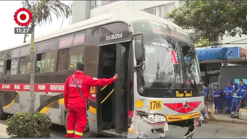 Miraflores: Bus contra el tráfico causó choque múltiple y dejó 14 heridos