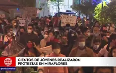 Miraflores: Cientos de personas protestaron contra la vacancia de Martín Vizcarra  - Noticias de despacho-presidencial