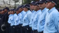  Agentes intentaron retirar a pareja homosexual que se encontraba en el Parque del Amor de Miraflores / Foto: Andina- referencial