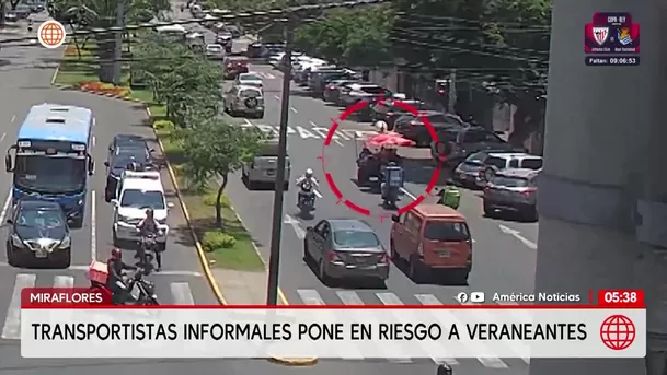 Transportistas informales trasladan a veraneantes en triciclos en Miraflores. Foto: América Noticias