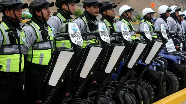 Agentes del Serenazgo de Magdalena se encargarán de la seguridad en Mistura 2016. Foto: Andina Agentes del Serenazgo de Magdalena se encargarán de la seguridad en Mistura 2016. Foto: Andina