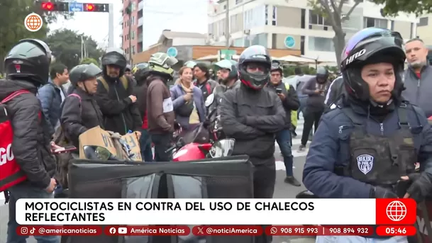Motociclistas en contra del uso de chalecos reflectantes. Foto: América Noticias Motociclistas en contra del uso de chalecos reflectantes. Foto: América Noticias