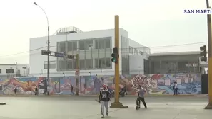 Tres personas resultaron heridas tras la colisión entre un mototaxi y un bus del Metropolitano en SMP. / Video: Canal N