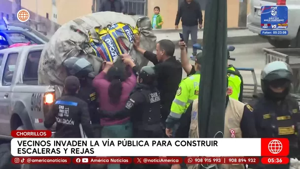 Vecinos invaden la vía pública para construir escaleras y rejas en Chorrillos. Foto: América Noticias