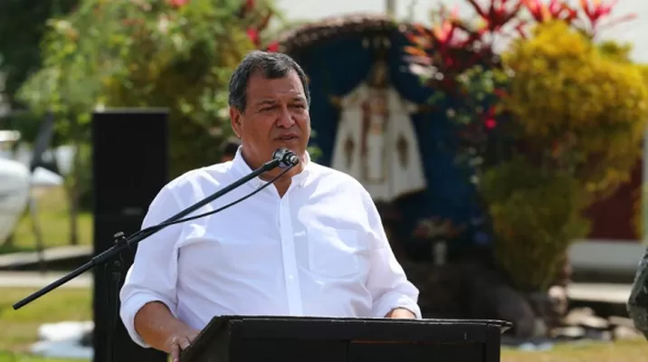 Ministro insistió en explicar a los maestros las bondades del acuerdo logrado Ministro insistió en explicar a los maestros las bondades del acuerdo logrado