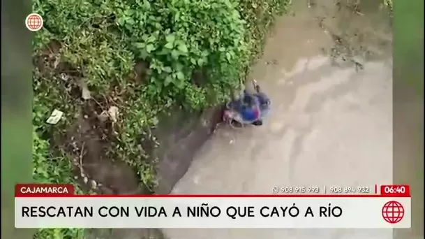 Niño cae a río en Cajamarca y es salvado por un vecino/ América Noticias