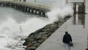 Puertos se cerraron como medida de prevención ante presencia de oleajes. Foto referencial: Canal N 