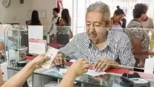 La ONP iniciará el pago de pensiones de agosto del régimen 19990 este lunes 10 según la letra del apellido paterno. Conoce las fechas y canales de atención. Foto: Andina/Editora Perú