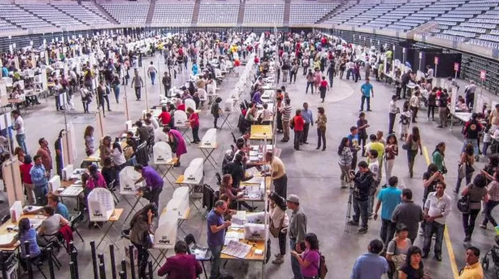 Las estadísticas por continente indican que América concentra 611 mil 459 peruanos. Foto: ONPE Las estadísticas por continente indican que América concentra 611 mil 459 peruanos. Foto: ONPE