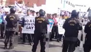 Opositores a la Unión Civil realizan plantón frente al Congreso de la República