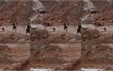 Oxapampa: Pobladores esquivaron deslizamiento de rocas para cruzar vía - Noticias de piedras-gordas