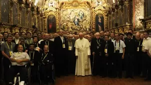 Papa Francisco con la Compañía de Jesús. Foto: Jesuitas del Perú‏