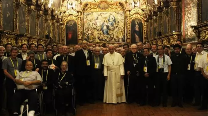 Papa Francisco con la Compañía de Jesús. Foto: Jesuitas del Perú Papa Francisco con la Compañía de Jesús. Foto: Jesuitas del Perú