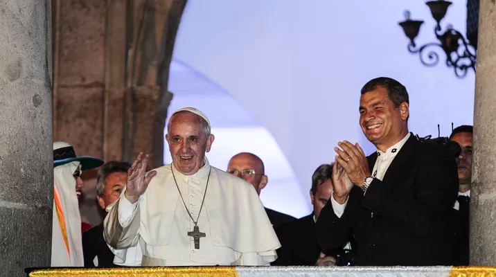 Miles de fieles acudieron a la misa oficiada por el Papa en Guayaquil. Fuente: EFE. Miles de fieles acudieron a la misa oficiada por el Papa en Guayaquil. Fuente: EFE.