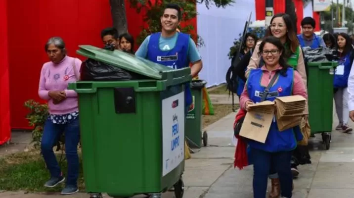 Voluntarios recogieron gran cantidad de basura. Foto: Agencia Andina Voluntarios recogieron gran cantidad de basura. Foto: Agencia Andina