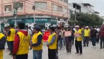 Aproximadamente entre 700 y 800 personas, principalmente trabajadores del sector transporte. / Video: Canal N