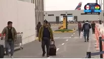 Pasajeros continúan varados en aeropuerto Jorge Chávez