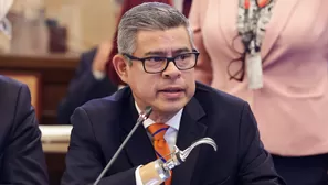 El premier Luis Galarreta acudió al Congreso para defender el pedido de facultades legislativas por 120 días. La sesión en la Comisión de Constitución se realiza luego de que cuatro comisiones votaran en contra del proyecto del Ejecutivo. Foto: PCM. Video: Canal N