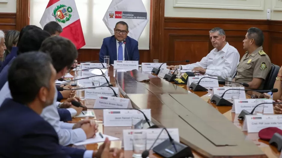 Presidencia del Consejo de ministros se reunió con dirigentes de equipos de la Liga 1 / Foto: PCM