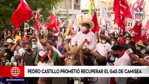 En la Plaza Dos de Mayo ratificó que convocaría a una Asamblea Constituyente