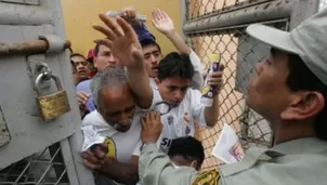 La falta de recursos humanos y logísticos son algunos problemas que atraviesan los penales. Foto: Andina