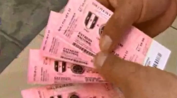 Inescrupulosos vendieron entradas falsas. Foto: captura de TV Inescrupulosos vendieron entradas falsas. Foto: captura de TV