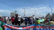 Pescadores bloquean vía para protestar contra Pluspetrol. / Video: Canal N