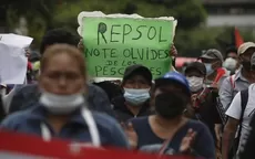 Pescadores protestaron contra Repsol frente a la Embajada de España  - Noticias de embajada