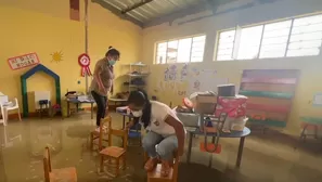 Madres de familia piden apoyo a las autoridades para la limpieza y el retiro de estas aguas residuales. / Video: Canal N