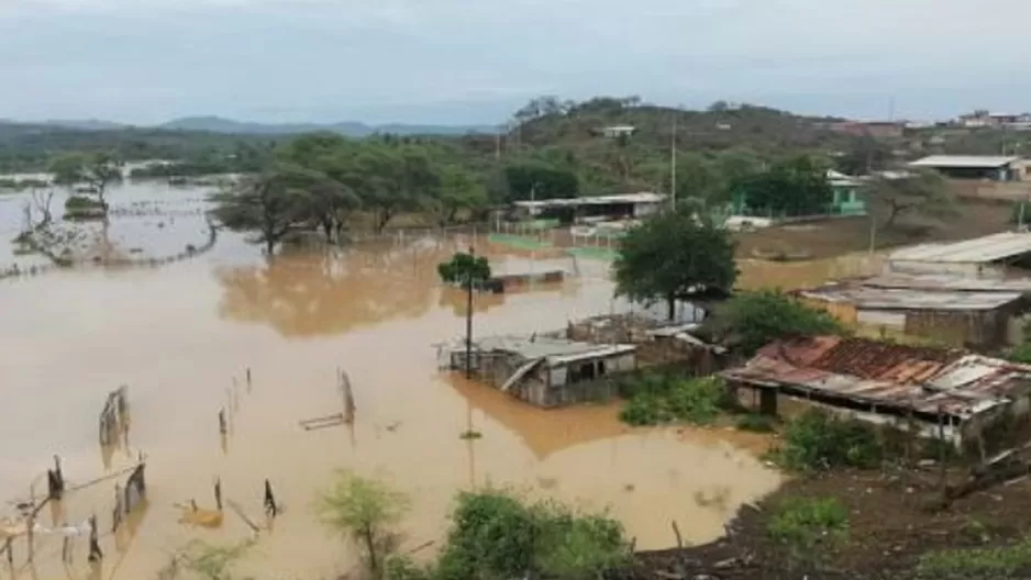 El desborde ocurrió en la provincia de Sullana, Piura. Foto: Andina