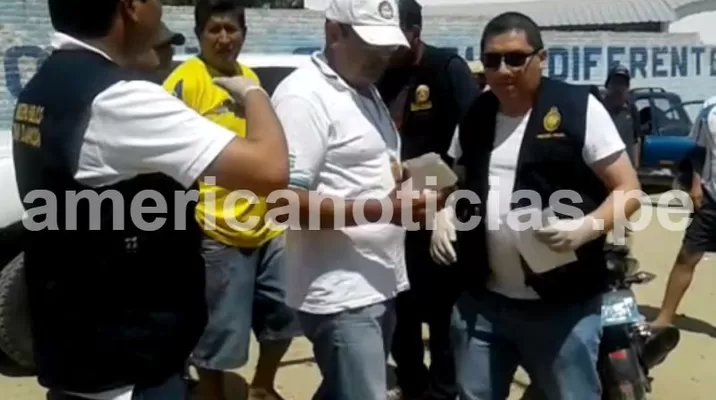 Agente detenido. América Noticias Agente detenido. América Noticias