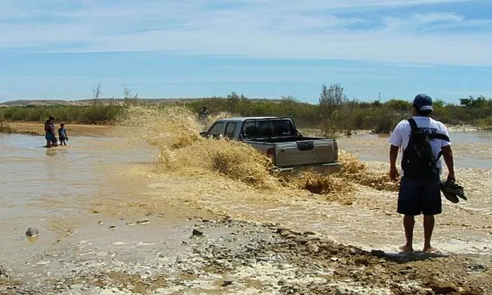 Piura: más de 2 mil pobladores de Lobitos quedaron aislados tras desbordes