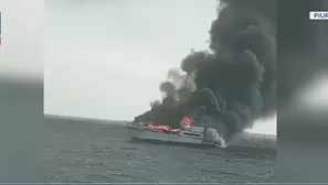 Yate con turistas se incendia en Piura. Foto y video: Canal N