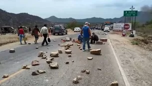 Policía desbloquea vías tomadas. Foto: América Noticias