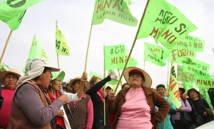 Tía María: Pobladores del Cono Norte bloquean ruta Arequipa-Puno