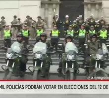 El comandante general de la Policía informó que se coordina con la ONPE para garantizar seguridad en locales de votación y el derecho al sufragio del personal policial. / Video: América Noticias