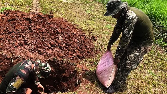 Los efectivos colocaron explosivos en las pistas clandestinas. Foto referencial: El Comercio