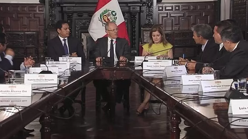 Presidente PPK se reunió con autoridades regionales. Foto: captura de TV