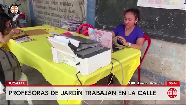 Profesoras de colegio inicial trabajan en la calle en Pucallpa. Foto: América Noticias