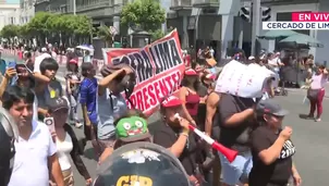 Protestan contra prohibición de almacenes en Barrios Altos. Foto y video: Canal N