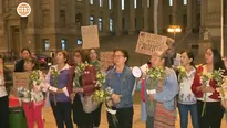 Familiares de víctimas en el Palacio de Justicia | Video: América Noticias