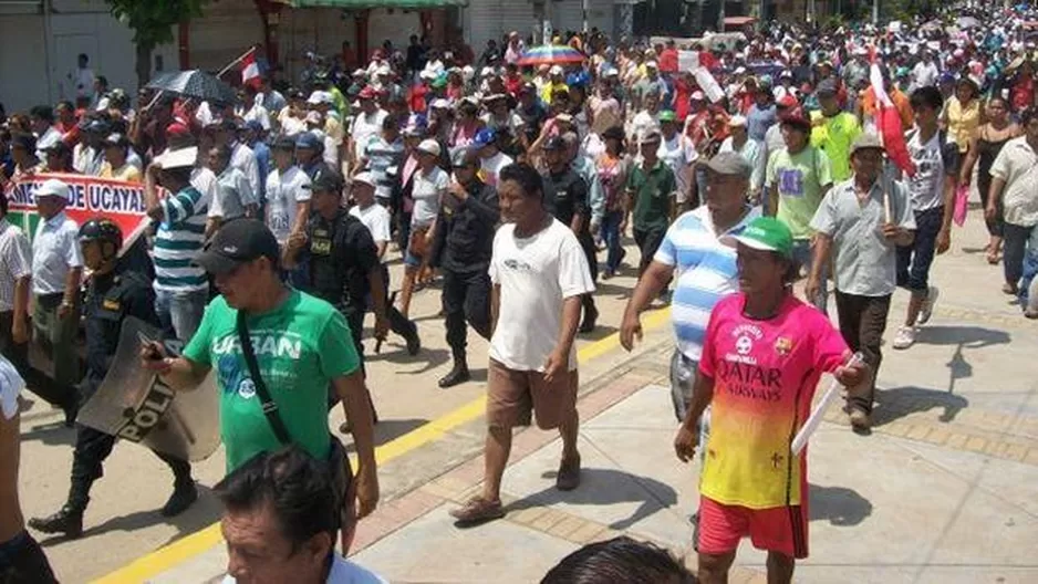 La población exige rebajar las tarifas de energía eléctrica, agua y la masificación del gas. Foto: Perú 21